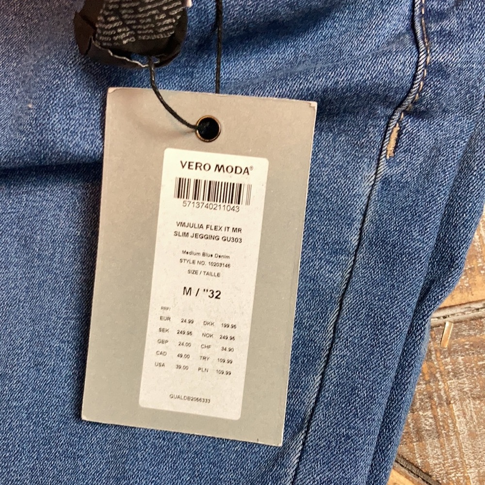 Vero Moda NWT slim jegging/med blue denim. - Picture 4 of 4